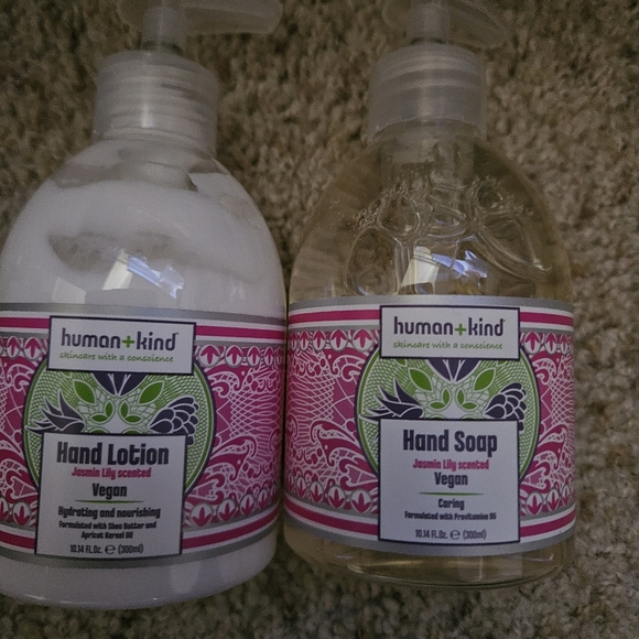 Humankind Natural Hand Care Set, Two Sets - Picture 5 of 5